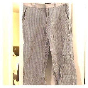Ankle Logan style pants